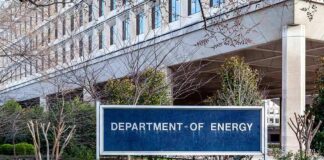 Department of Energy sign outside a government building.